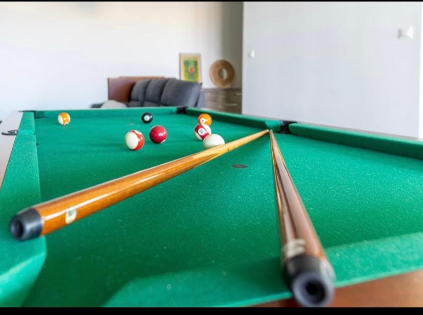 Biliár nebo kulečník v ubytování Au Bois Bichette