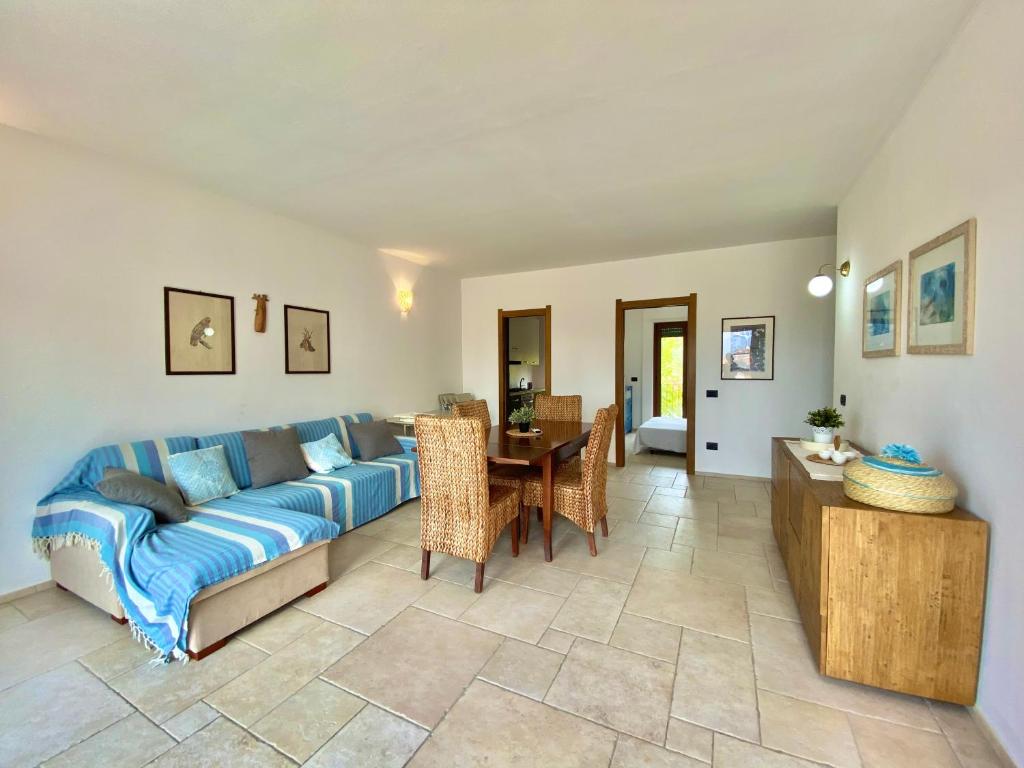 Jennas - Blue ad Àrbatax - Spazioso Appartamento Vista Mare