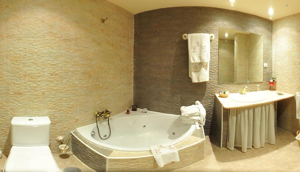 Posada de los Antiguos Telares - Jacuzzi privado en la habitación en Atanzón