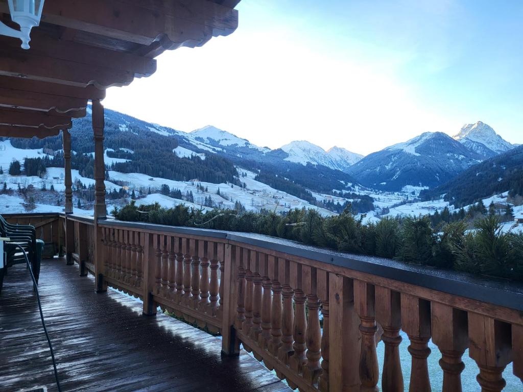 Nespecifikovaný výhled na hory nebo výhled na hory při pohledu z bed and breakfast