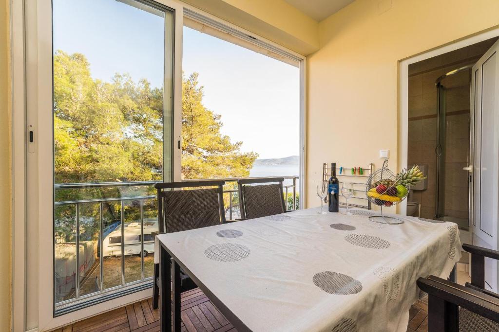 Guest House Malenica - One-Bedroom Apartment With Sea View