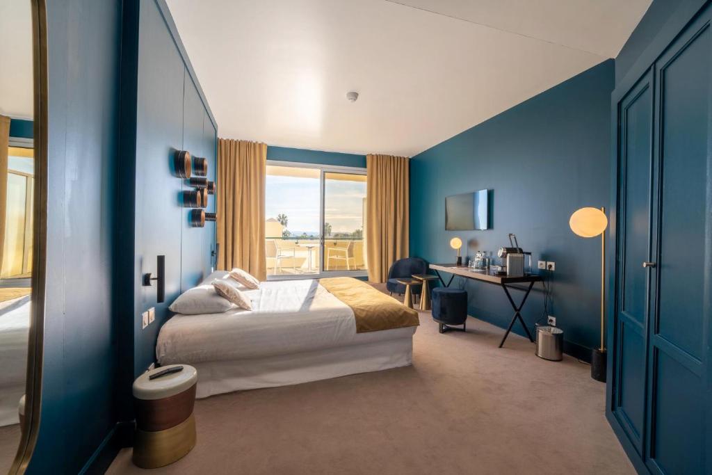 Casino Hôtel des Palmiers - Superior Double Room With Terrace