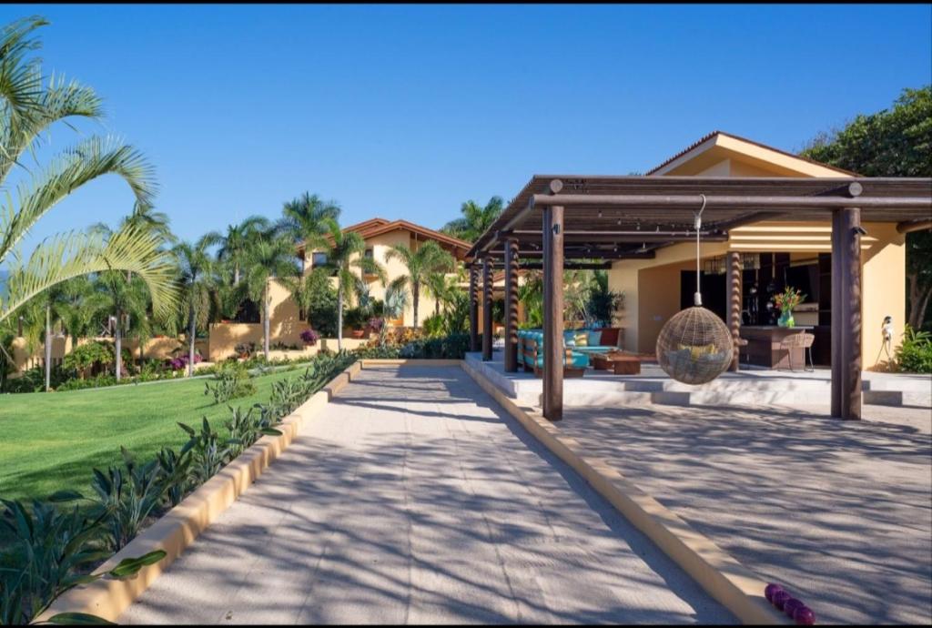 Southern Cross Estate