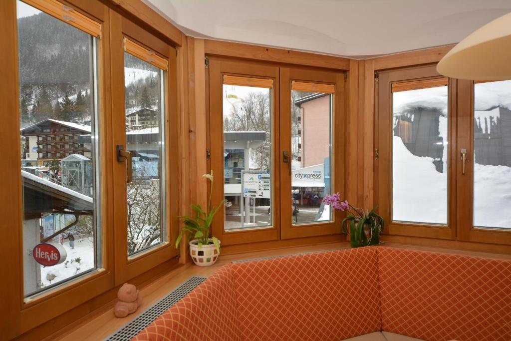Posezení v ubytování Haus Kleineisen by Châtel Reizen