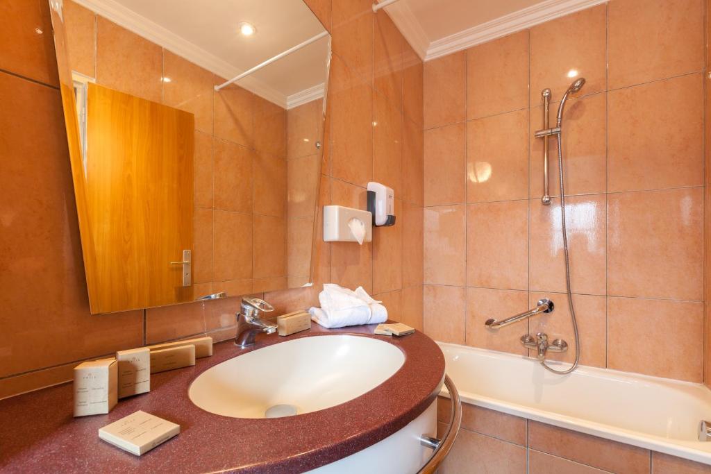 Grand Hôtel Amelot - Resim 40