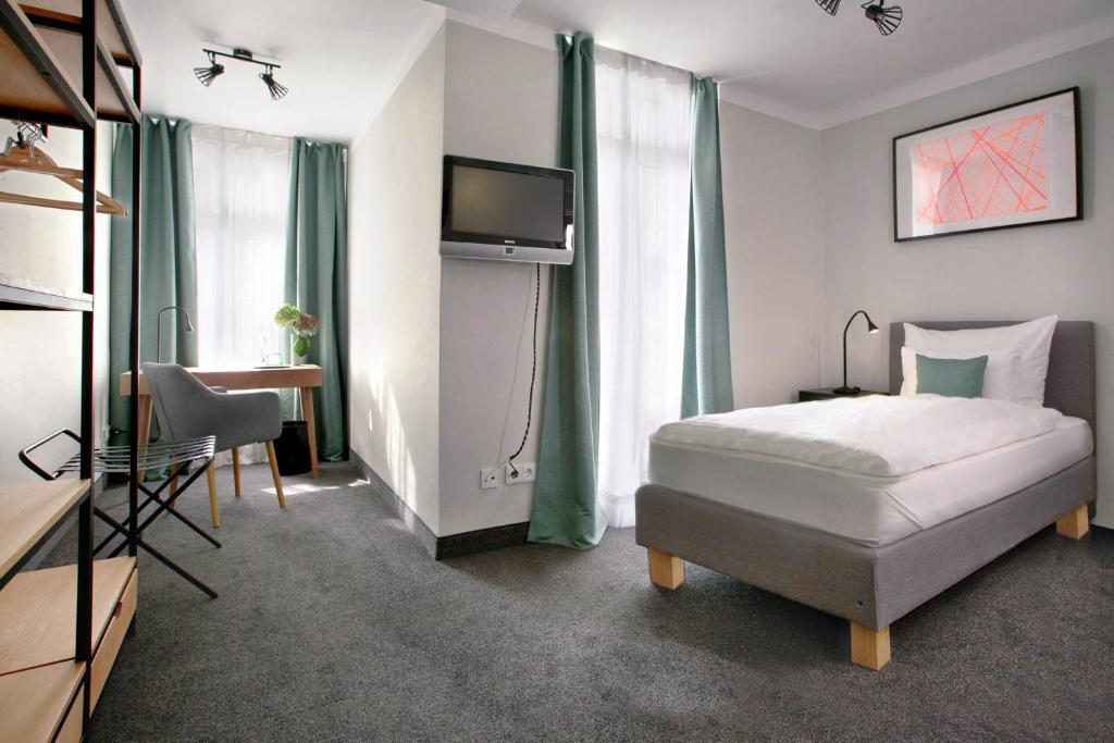 Hotel Rotkreuzplatz - Resim 12