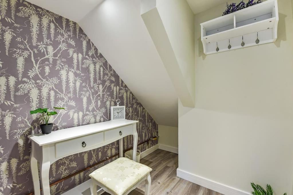 Fotografie z fotogalerie ubytování Modern Two-Level Apartment in Pontcanna v destinaci Cardiff