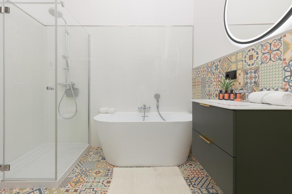 Kúpeľňa v ubytovaní Praga Duplex Apartment Premium Warsaw by Renters Prestige