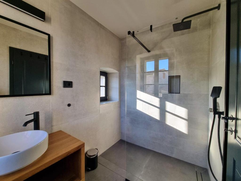 Kúpeľňa v ubytovaní !!NEW 2023!! Villa Qualia - Heated pool, 4 bedrooms, modern interior