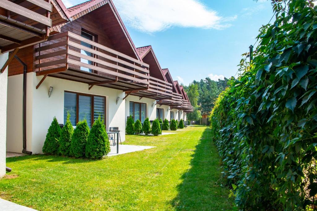 Vonkajšia záhrada v ubytovaní Przystanek Jarosławiec De Luxe