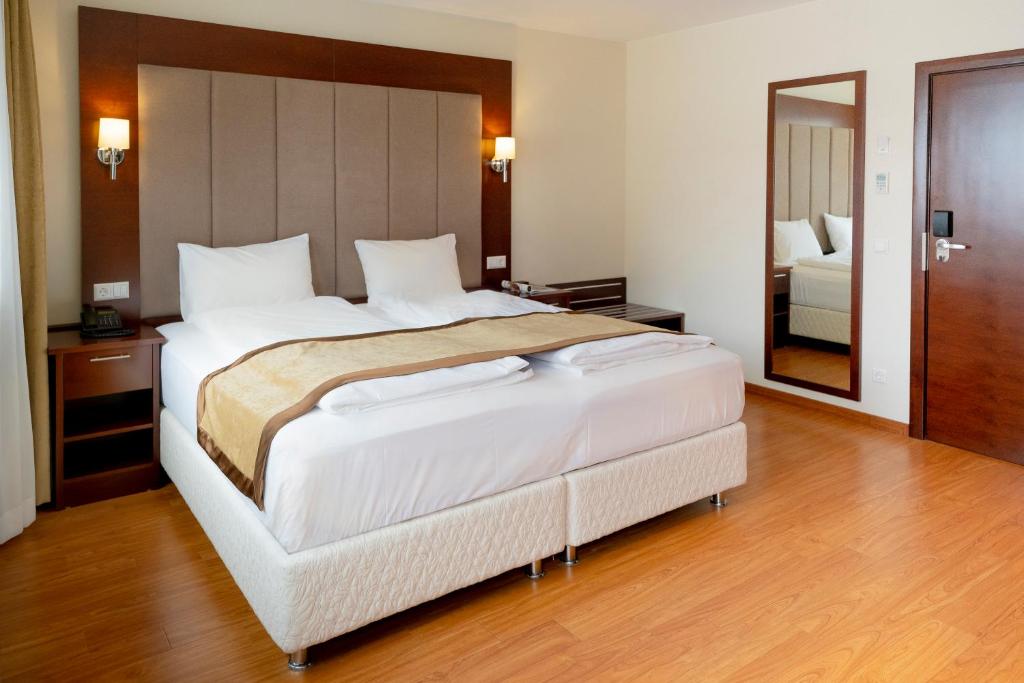UNO Smart Köln Hürth - Double Room