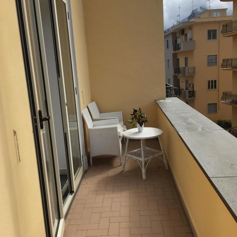 Balkón nebo terasa v ubytování Sorrento Penthouse Suites