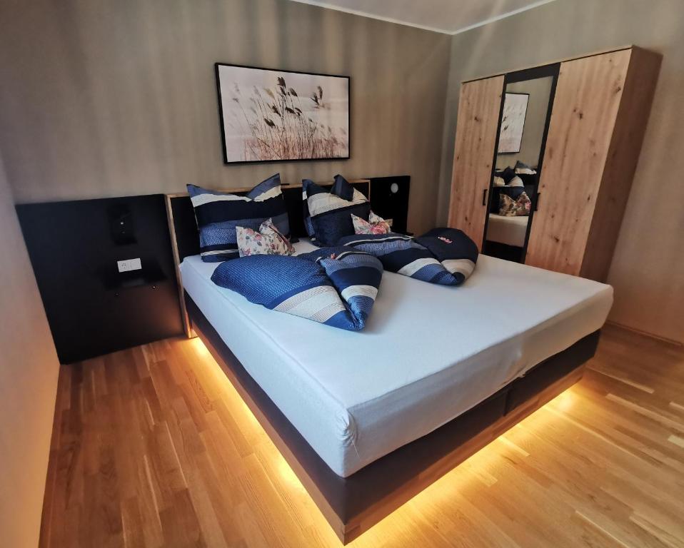 Postel nebo postele na pokoji v ubytování Sieghards Home