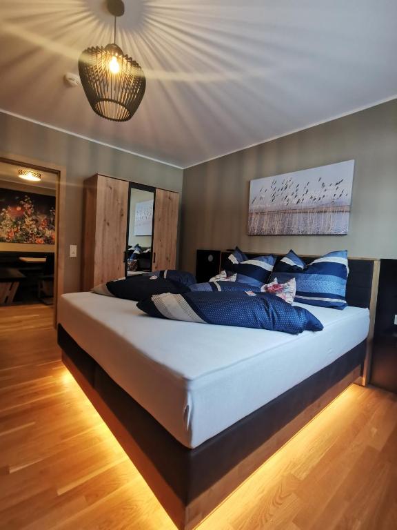 Postel nebo postele na pokoji v ubytování Sieghards Home