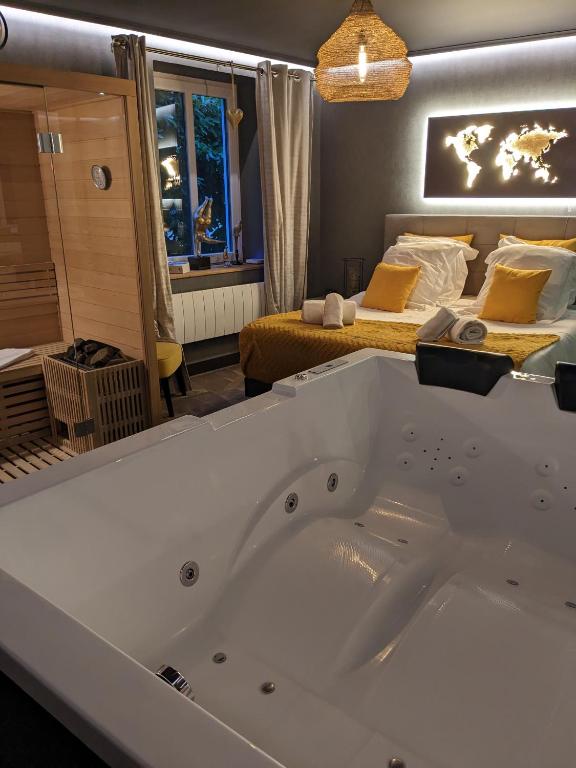 La Suite - Spa & Sauna avec parking – photo 13