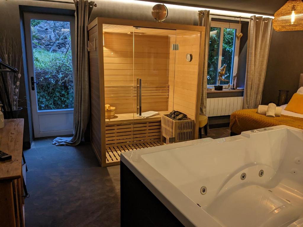 La Suite - Spa & Sauna avec parking – photo 11