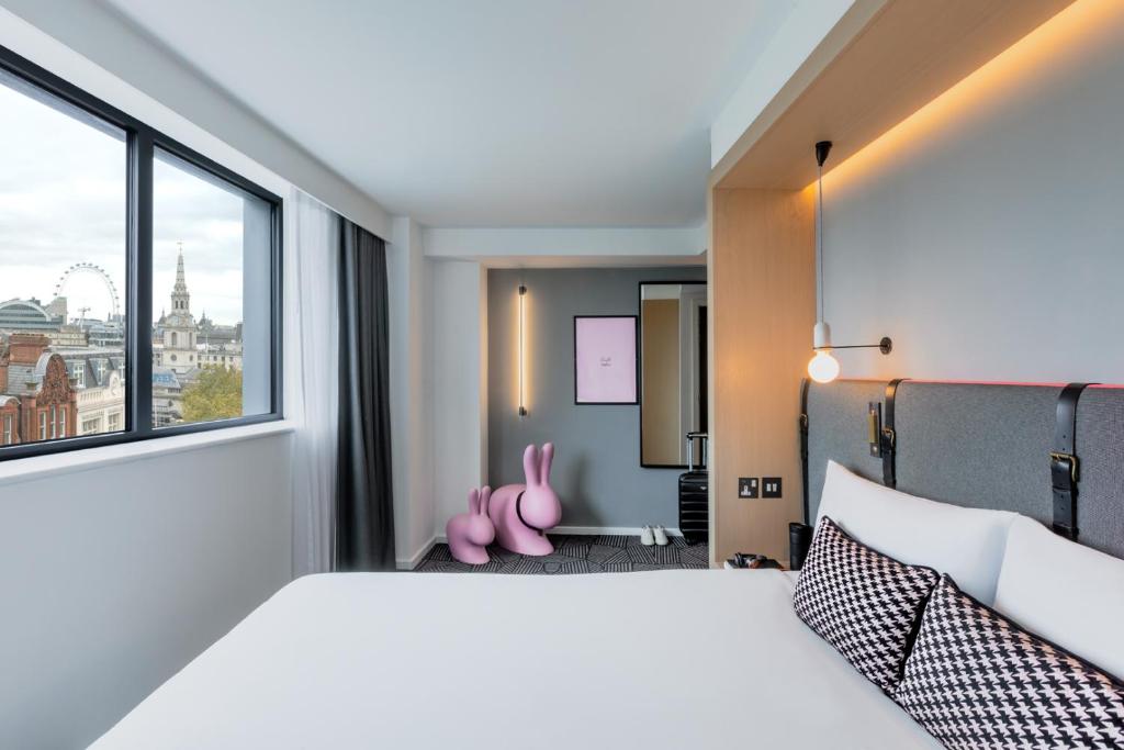 Assembly Leicester Square - Resim 1