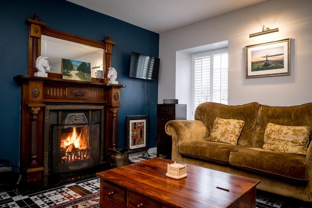 City of Derry Farmhouse Country Retreat