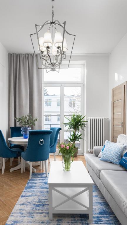 Movo Old Town Apartments - Two-Bedroom Apartment