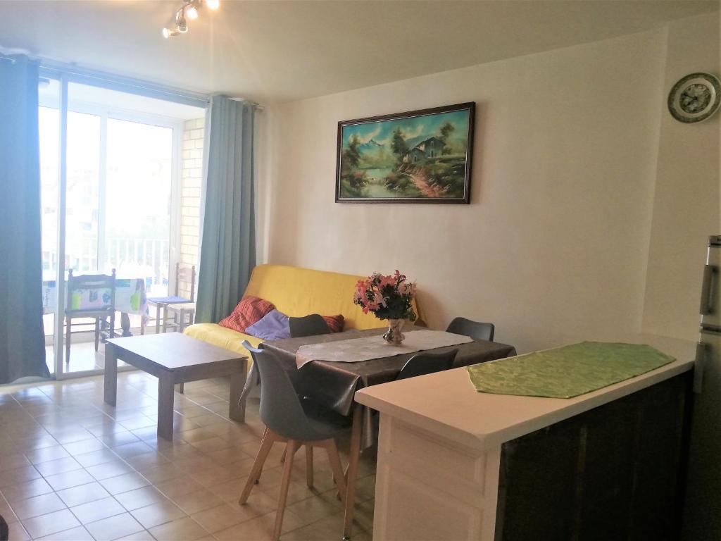 Apartment Global Immo 2035 Olympia, Roses, Spain - Booking.com