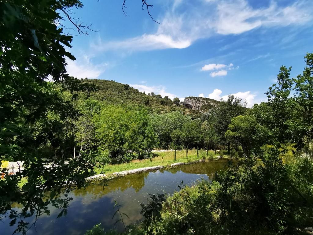 Zdjęcie z galerii obiektu Maison au pied des collines du Luberon à Lourmarin hameau des Lointes Bastides w mieście Lourmarin