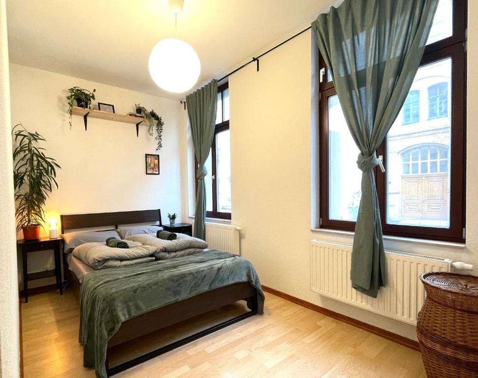 (PLANTROOM9)Ganze Wohnung allein