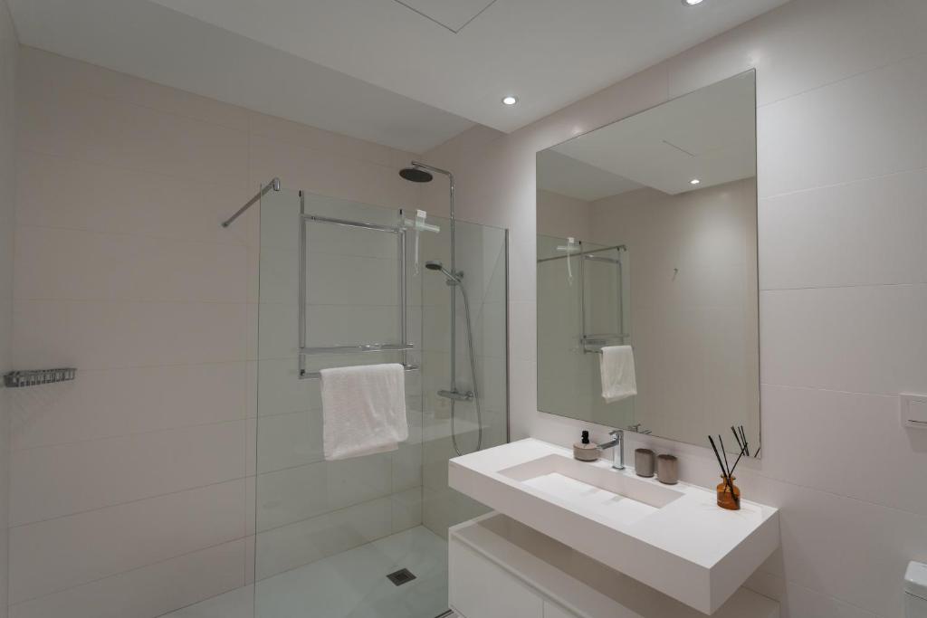 Kúpeľňa v ubytovaní NOBBLE apartment Atalaya Hills