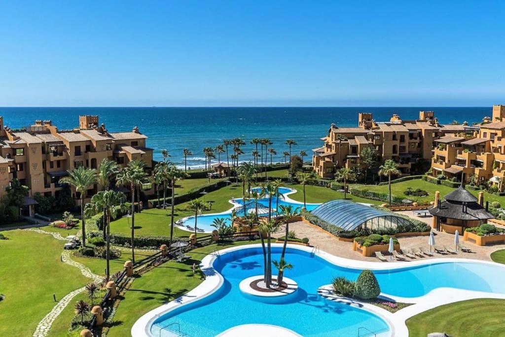 Fotografie z fotogalerie ubytování sea view 3 bedroom with pool v destinaci Estepona