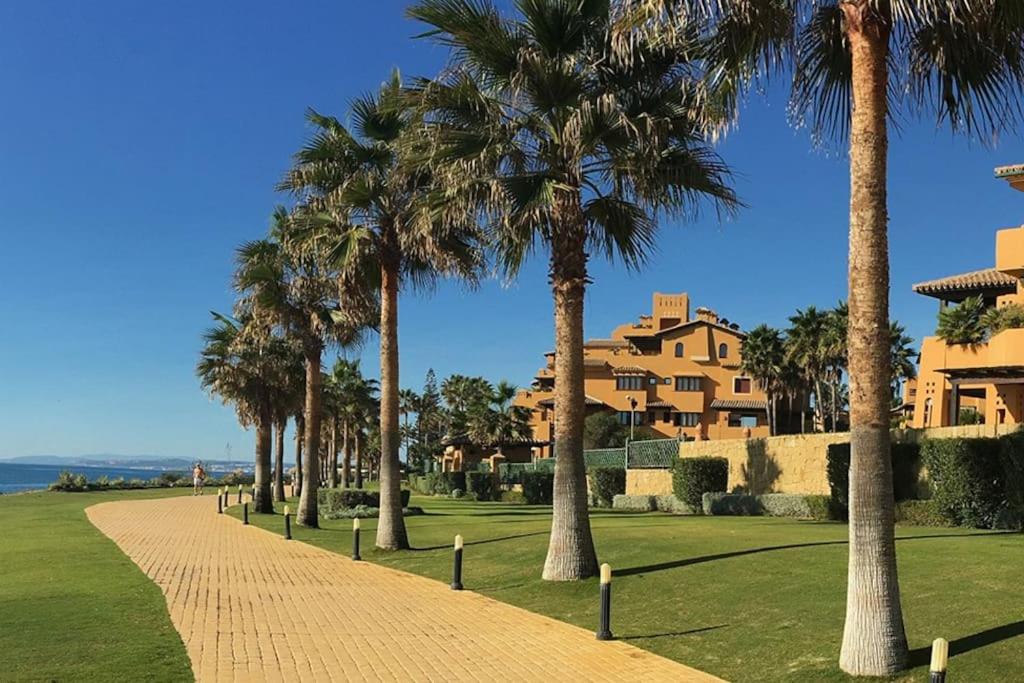 Fotografie z fotogalerie ubytování sea view 3 bedroom with pool v destinaci Estepona