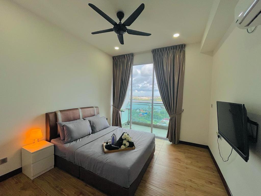 Paragon Suite Homestay by Antlerzone - Appartement Met Uitzicht Op Zee
