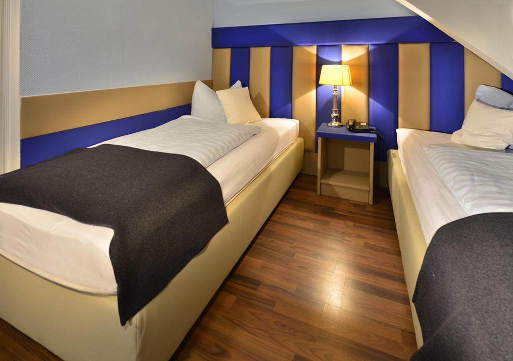 Hotel Am Wehrhahn - Resim 16