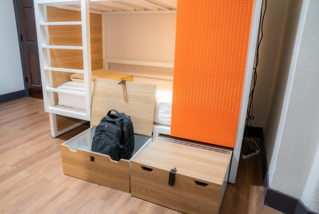 Postel nebo postele na pokoji v ubytování Amsterdam Hostel