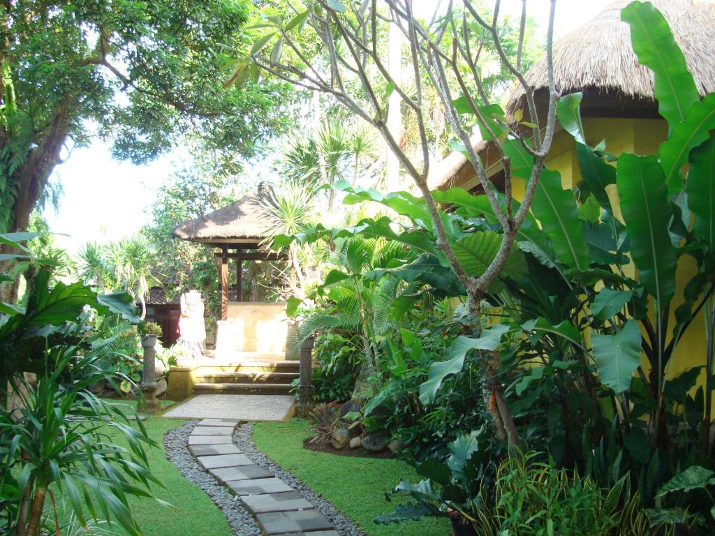 Zahrada ubytování Anini Raka Resort & Spa