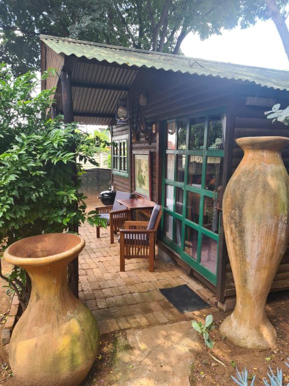The Old Cabin Airbnb, Cullinan (updated prices 2024)