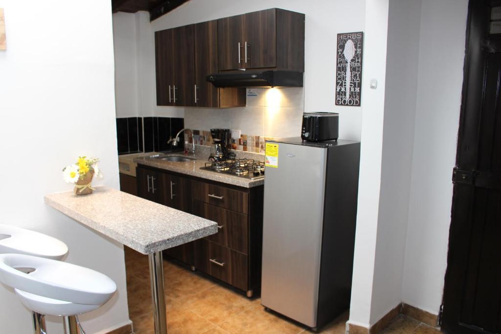 Kuchyň nebo kuchyňský kout v ubytování CASA ESTADIO MEDELLIN ! Apartamentos RENOVADOS en EXCELENTE UBICACION Laureles Estadio