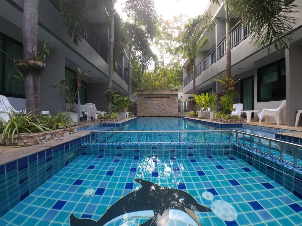 Bazén v ubytování Diana Pool Access Phuket nebo v jeho okolí