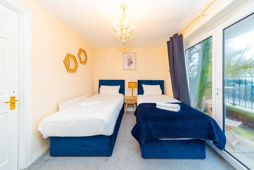 Fotografie z fotogalerie ubytování FLASH SALE Kemptown 3 Bedrooms Flat BN278NEP v destinaci Brighton & Hove