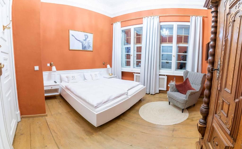 Postel nebo postele na pokoji v ubytování Gasthof Römischer Kaiser