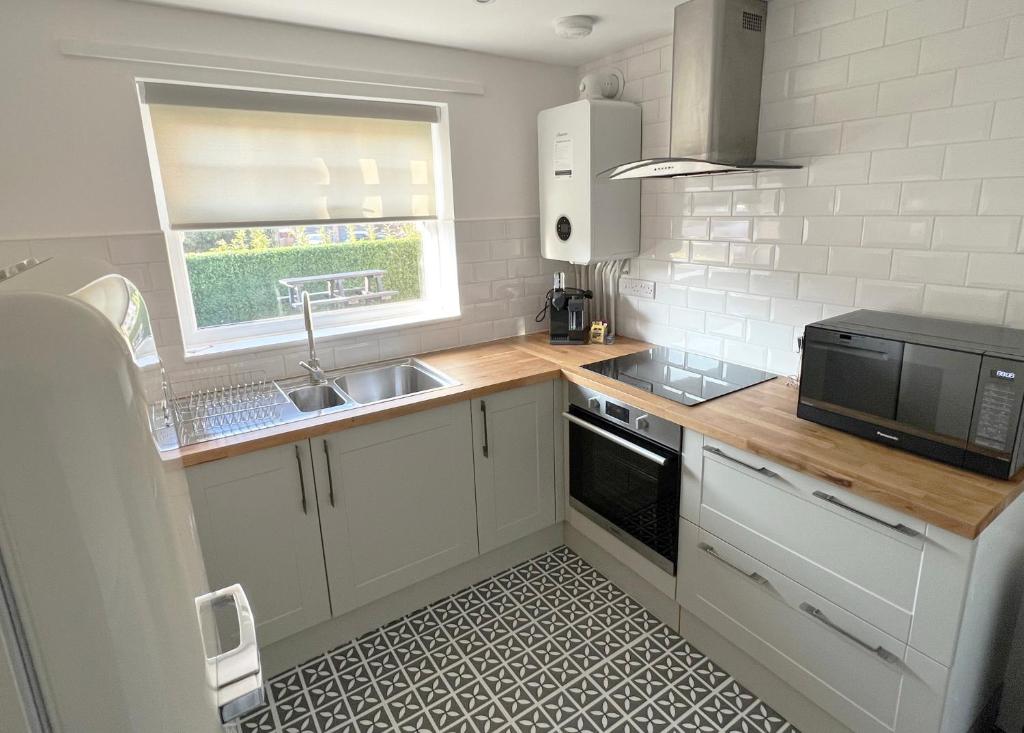 1 Bed / 1 Sofa Bed 'Scandi' Style Ground Floor Apartment photo