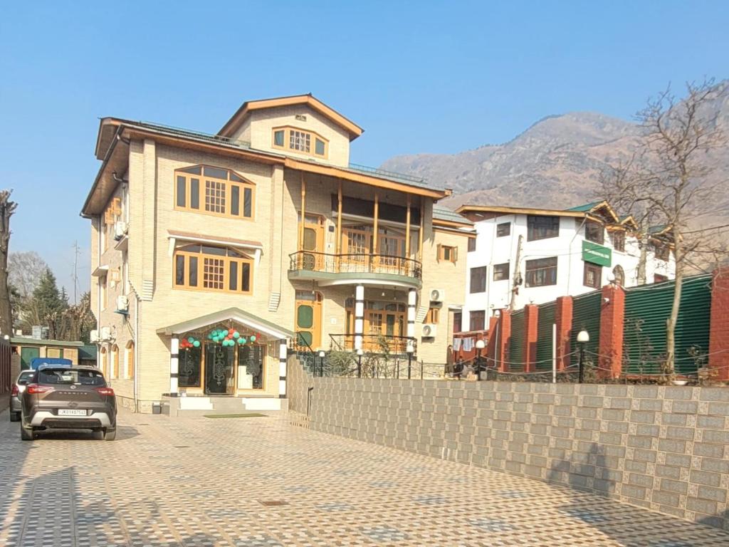 City Hills Resort A Boutique Hotel - Housity