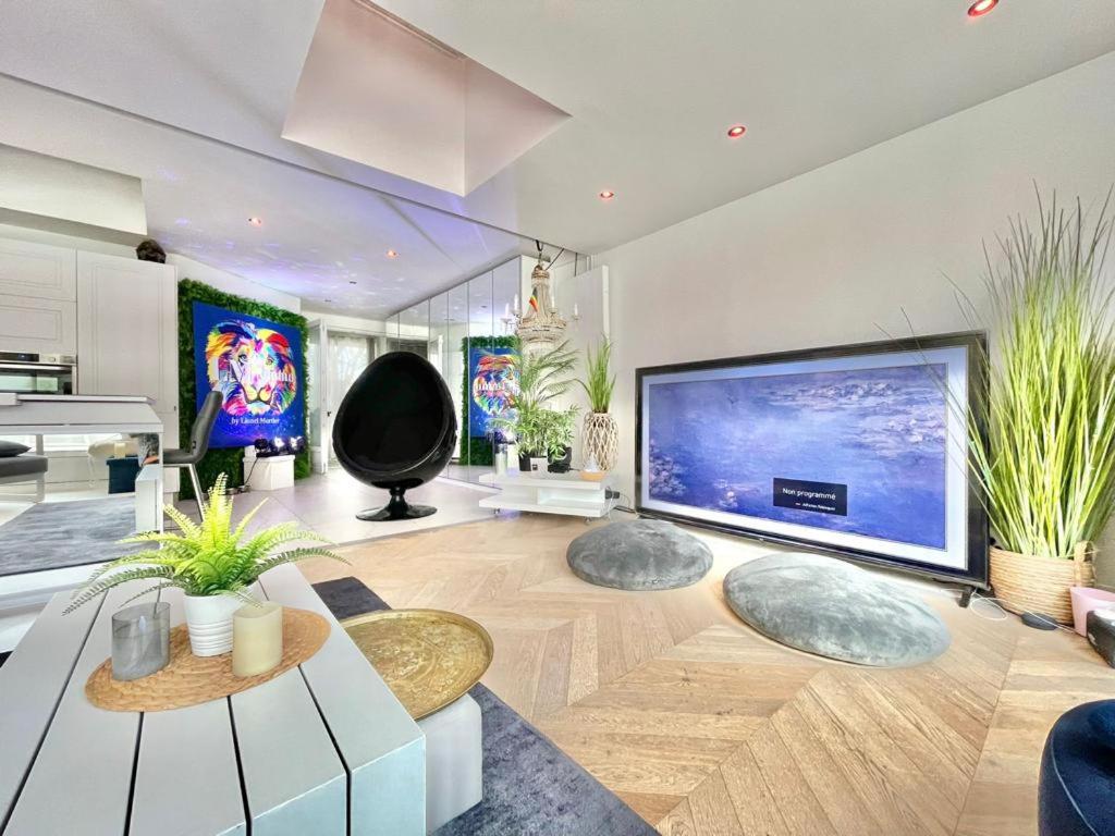 Zdjęcie z galerii obiektu Villa Lio contemporaine w mieście Mons-en-Baroeul