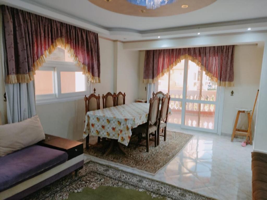 Ένα ή περισσότερα κρεβάτια σε δωμάτιο στο Super Deluxe apartment with 3 Bed rooms