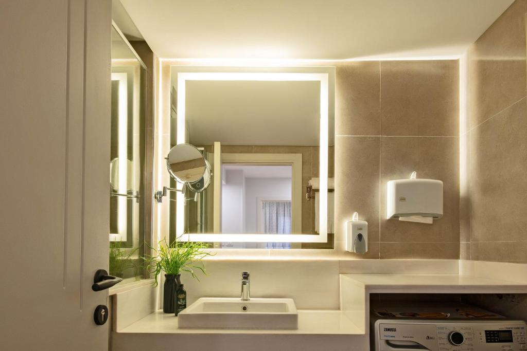 Parkside Boutique Serviced Apartments - 11