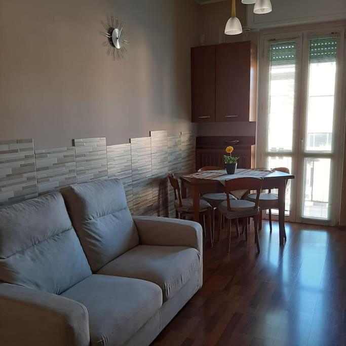 A seating area at MìCè ottima soluzione per il centro e la Svizzera