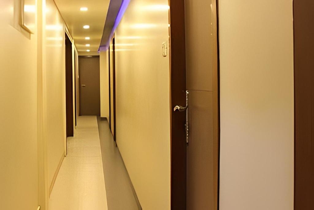 Imagem da galeria de Apollo Guest House em Mumbai