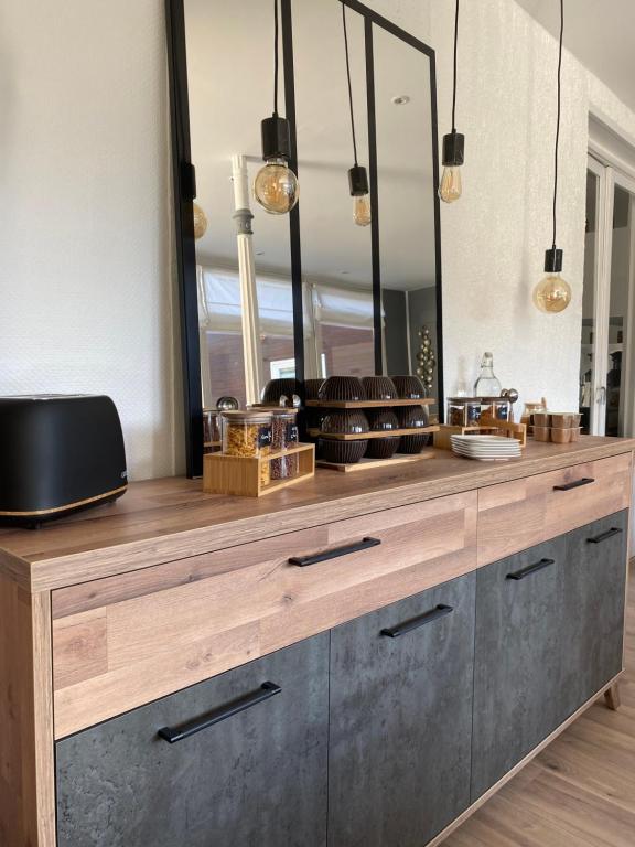 Kuchyň nebo kuchyňský kout v ubytování Hôtel Le Picardy