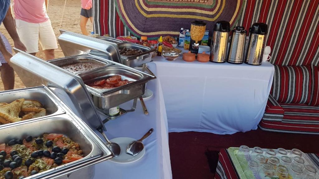 Jídlo v luxury tent nebo okolí