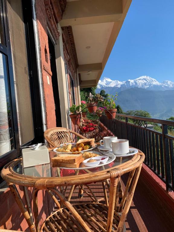 Uma vista geral da montanha ou uma vista da montanha a partir do alojamento de turismo selvagem