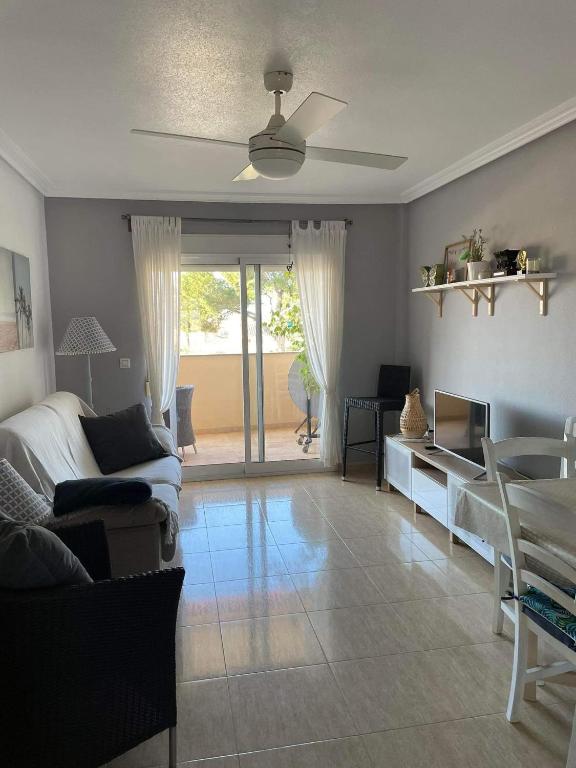 Posezení v ubytování APARTAMENTO PALMERAL DEL MAR MENOR