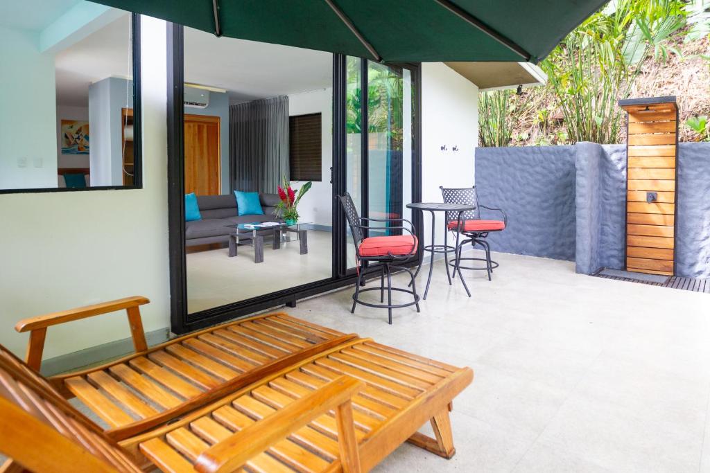 Patio nebo venkovní prostory v ubytování La Vela Boutique Hotel